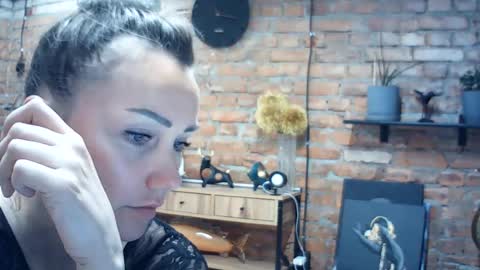 vesta x online show from August 6, 8:41 pm