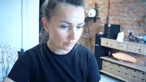 vesta x online show from August 7, 4:51 pm