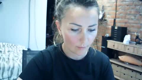 vesta x online show from August 7, 5:57 pm