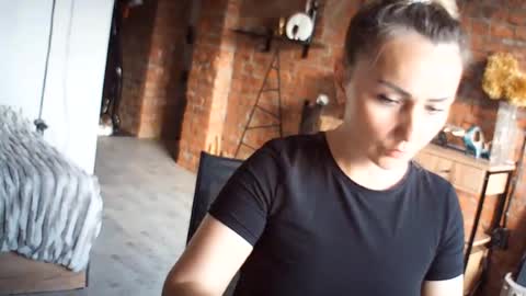 vesta x online show from August 10, 4:19 pm