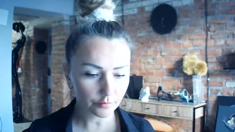 vesta x online show from August 14, 3:37 pm