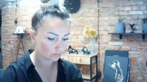 vesta x online show from August 14, 5:49 pm