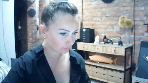 vesta x online show from August 14, 9:07 pm