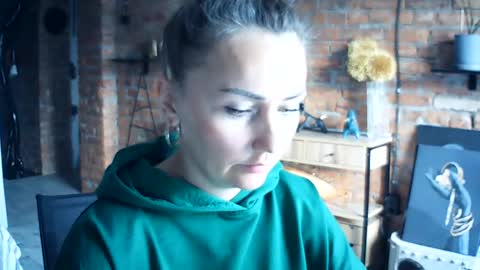 vesta x online show from August 15, 4:33 pm