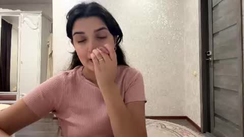 Izzabel online show from July 28, 6:58 pm