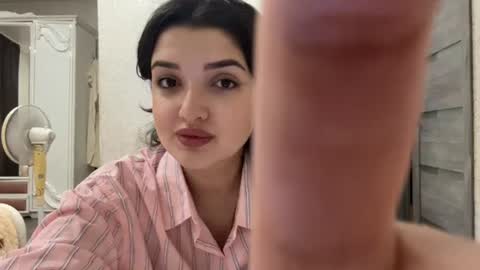 Izzabel online show from July 29, 9:33 pm