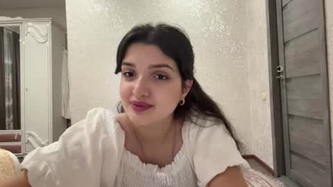 Izzabel online show from August 6, 6:07 pm