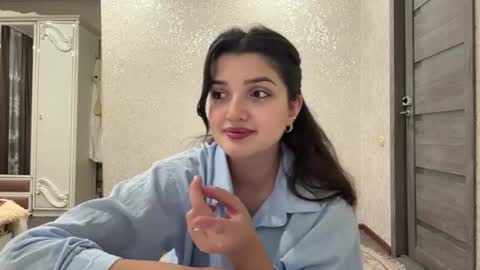 Izzabel online show from August 7, 4:29 pm