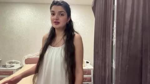 Izzabel online show from August 10, 6:31 pm