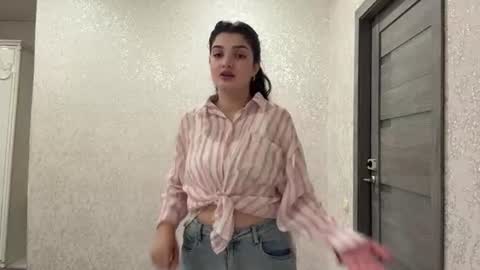 Izzabel online show from August 10, 7:37 pm