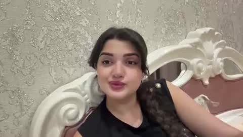 Izzabel online show from August 13, 5:49 pm