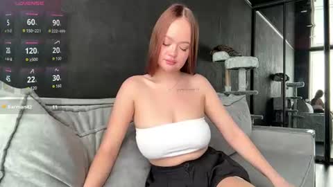 Esta online show from August 12, 1:35 pm