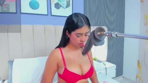 veronica   online show from August 7, 5:57 pm