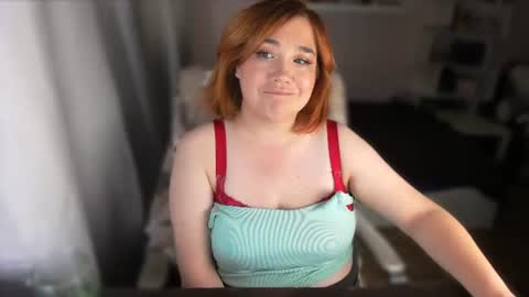 Vi Vixen online show from July 17, 9:15 pm
