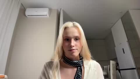 vi_world online show from July 31, 8:58 pm