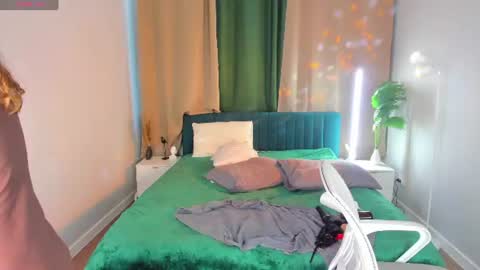 vicki_milles online show from August 7, 12:16 pm