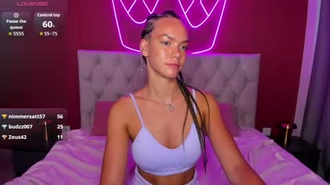 vickie_smith online show from August 6, 3:38 am