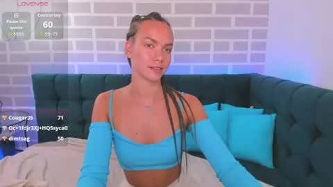 vickie_smith online show from August 11, 2:57 am