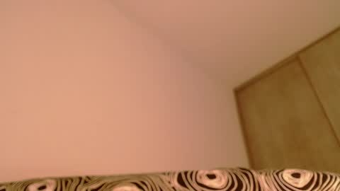 Vicky  online show from April 14, 3:14 am