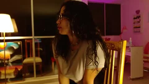 Vicky  online show from April 19, 4:44 am