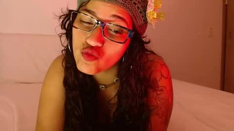 Vicky  online show from April 20, 2:32 am