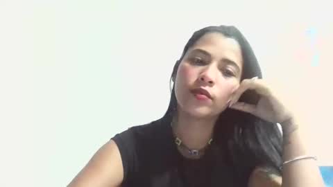 Vicky  online show from May 3, 3:22 am