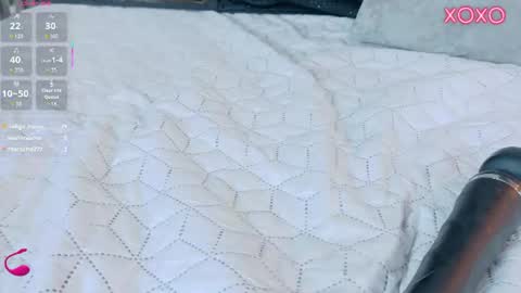 vicky_lopezz_ online show from June 10, 7:37 am