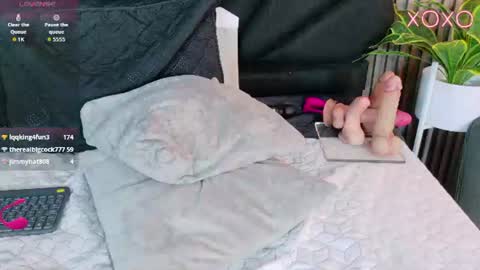vicky_lopezz_ online show from June 11, 10:10 am