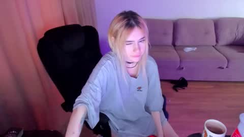 vickydragons online show from February 21, 10:46 am