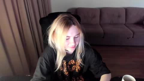 vickydragons online show from May 10, 1:24 pm
