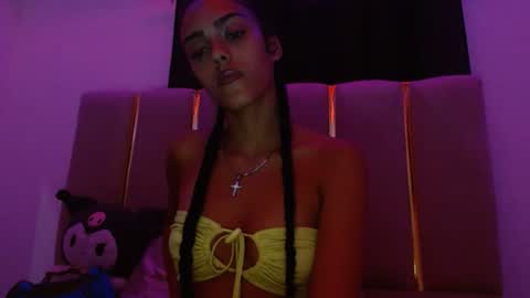vickyyyx online show from July 22, 12:46 am