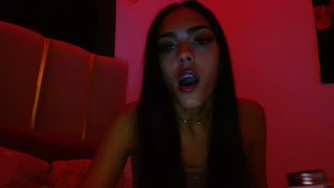 vickyyyx online show from August 1, 12:38 am