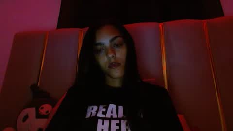 vickyyyx online show from August 4, 12:40 am