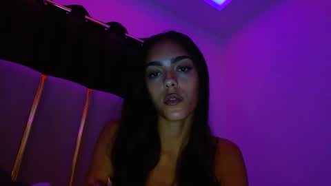 vickyyyx online show from August 5, 4:21 am