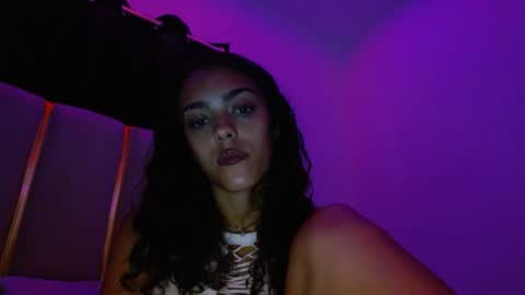 vickyyyx online show from August 8, 5:40 am