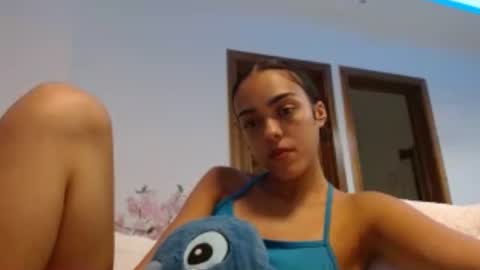 vickyyyx online show from August 13, 3:09 am