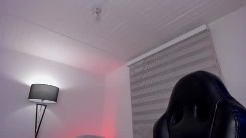 Victoria  online show from August 15, 3:10 am