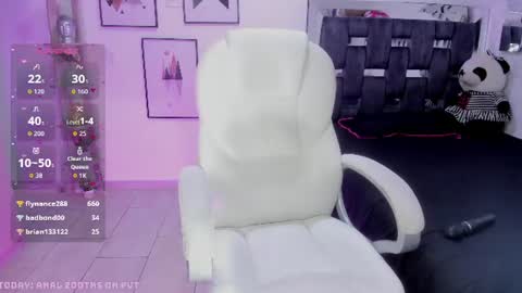 victoria_castillo1 online show from August 2, 3:02 am