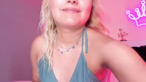 victoria_monetti online show from August 15, 4:44 pm
