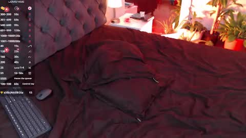 Call me Vicky  online show from August 4, 1:35 am
