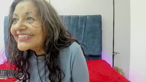 victoriaa_anderson_ online show from August 11, 10:45 pm
