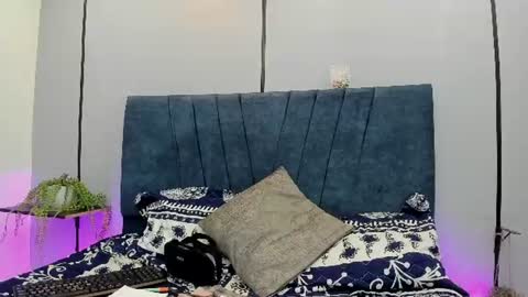 victoriaa_anderson_ online show from August 15, 12:14 am