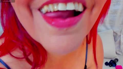 victoriaarousse online show from August 14, 10:24 pm