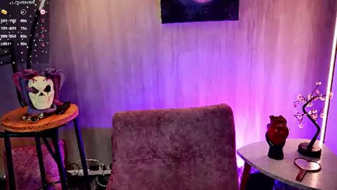      online show from August 6, 5:06 am