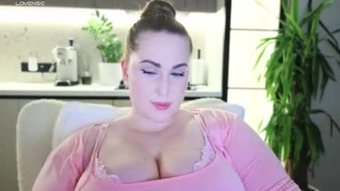 Miss V online show from July 31, 7:52 pm