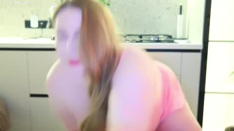Miss V online show from August 8, 4:29 pm