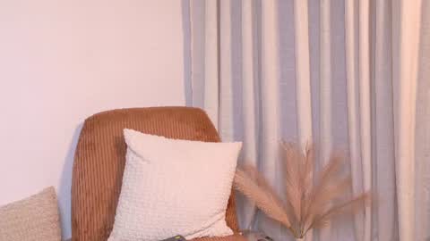 VictoriaNova online show from August 7, 1:16 am