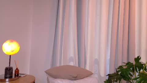 VictoriaNova online show from August 11, 7:16 pm
