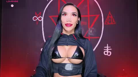 Victoria Vampire online show from August 9, 1:39 am