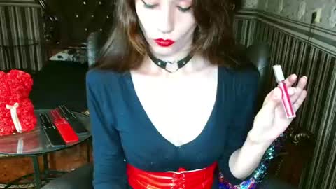 VictoryVega online show from August 3, 9:38 am